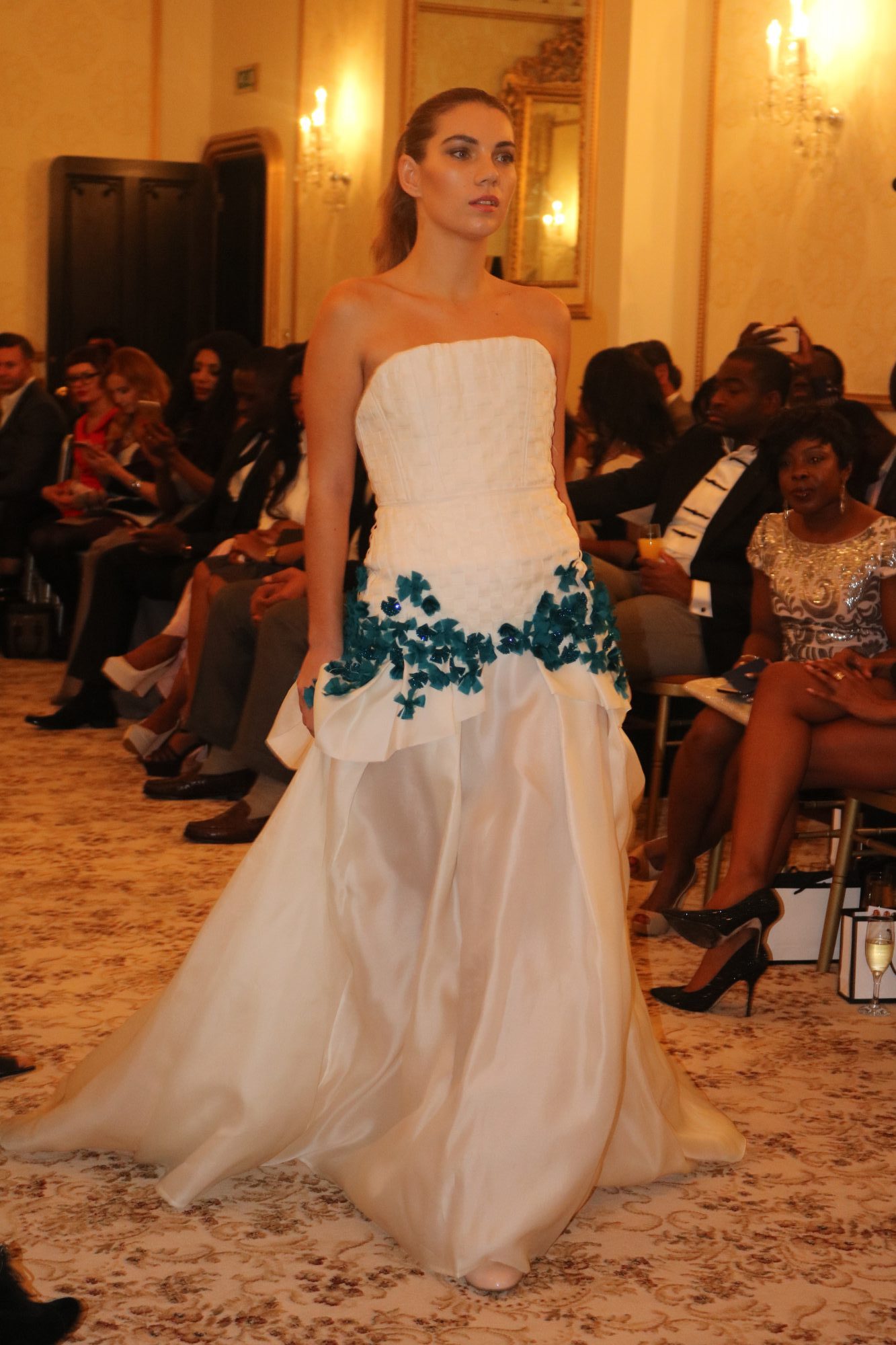 AVENARD COUTURE FASHION SHOW