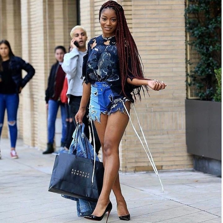 KEKE PALMER BARES AN "EMOTIONAL DERRIERE" IN NEW STREET-STYLE PICTURES