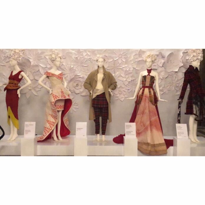 Mammypi Fashiontv Swarovski Crystal To Give The TOGHU An A-List Look