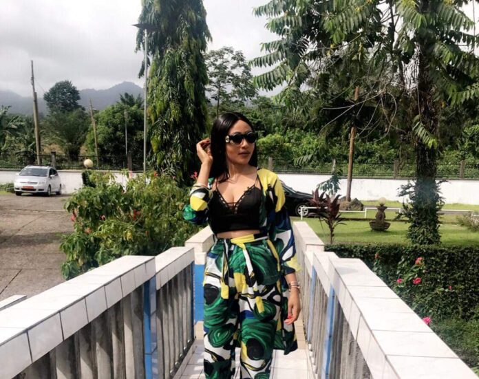 Actress Syndy Emade slays street style in top Cameroonian brand #streetstyle #syndyemade #oziinternational #cameroon