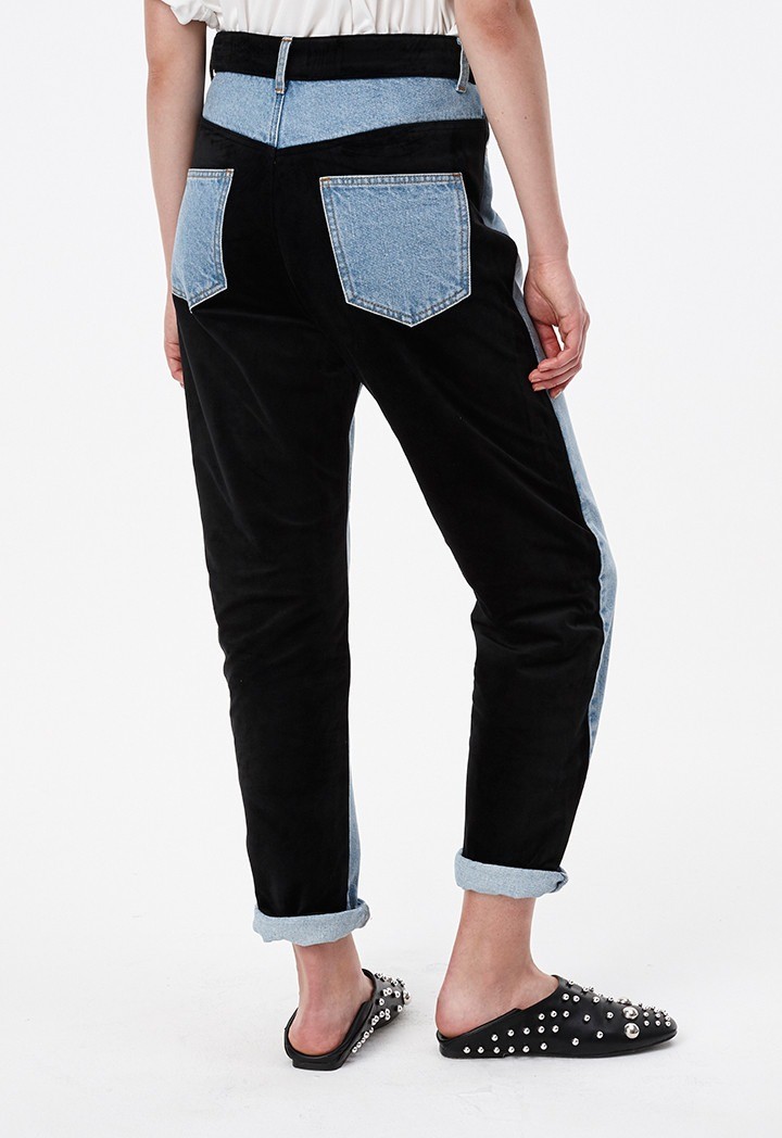 Back pockets color block denim